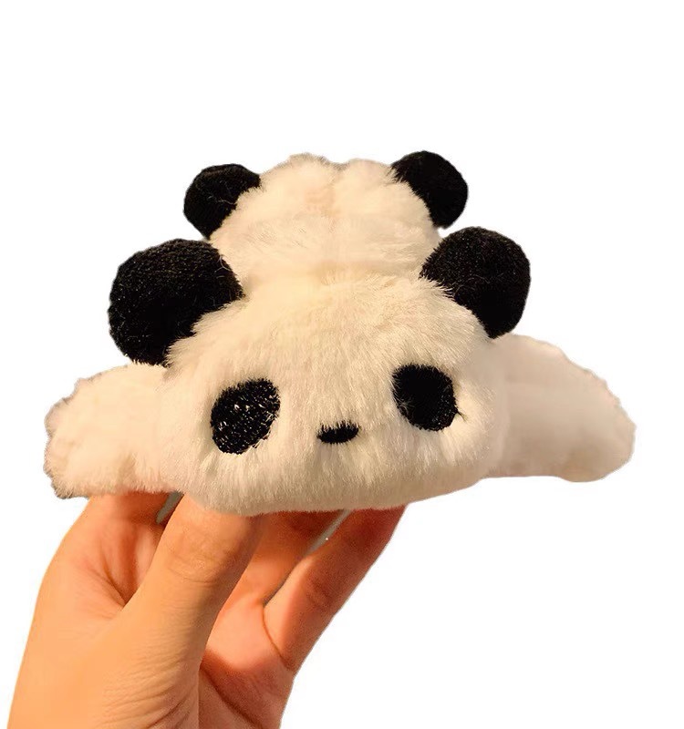 Cute panda plush claw clip, female autumn and winter hair clip at the back of the head, cartoon clip, updo, shark clip, hair accessory and headwear Item Picture