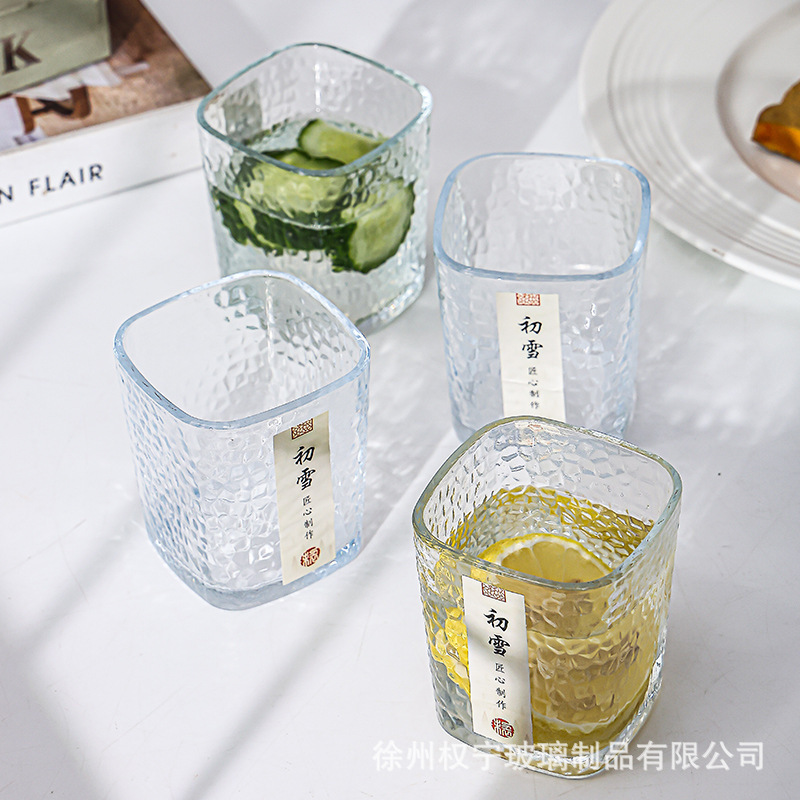 Wholesale of Chuxue cups, glass hammer-patterned small tea cups, thickened glass cups, heat-resistant tea tasting cups, simple cups, gift water cups Application Scenario