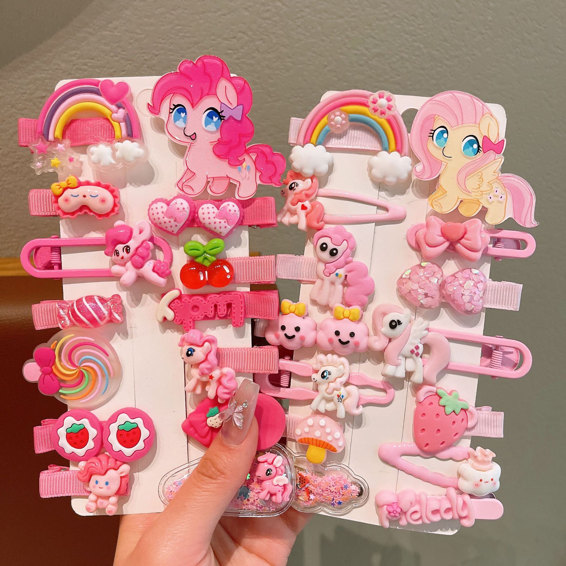 Cute little girl clips, little Pony hair clips, children's hair clips, headwear, girls' clips, super cute baby accessories details Picture