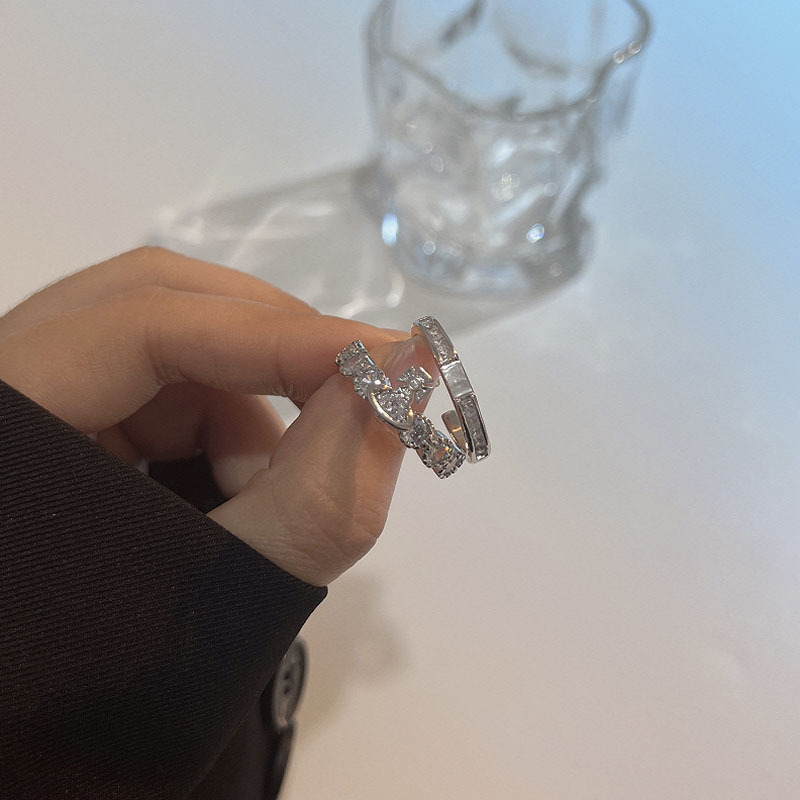 A high-end, light luxury trend Saturn Zircon detachable double-layer crown ring for women to wear with a small star sphere open ring details Picture