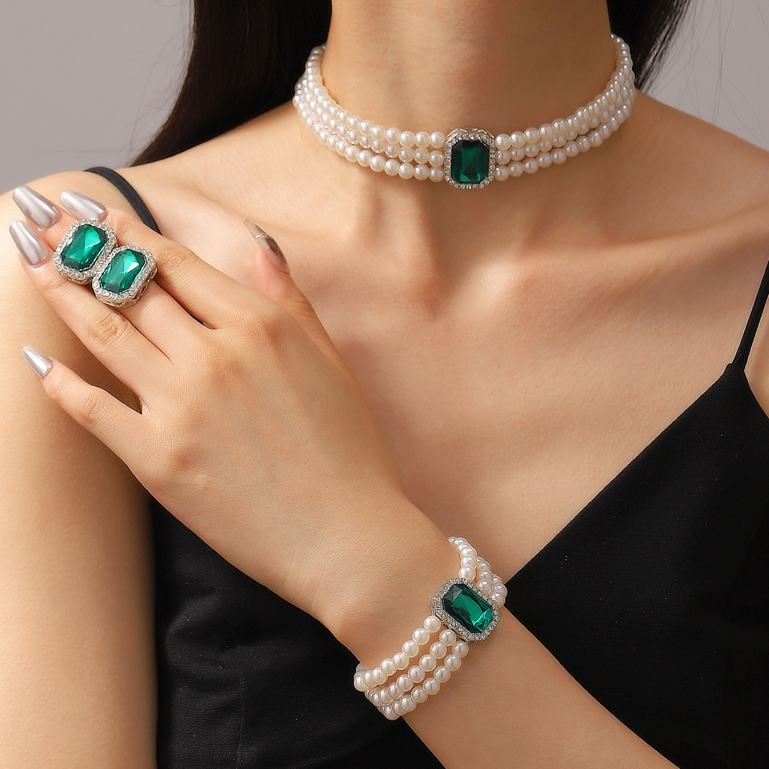 European and American cross-border jewelry multi-layer imitation pearl necklace, necklace, bracelet, stud jewelry set, high-end three-piece set for women details Picture
