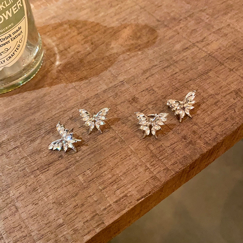 Exquisite hollowed-out butterfly zircon earrings for women, simple and elegant stud earrings, 2025 new bestseller, versatile and trendy earrings Specification drawing