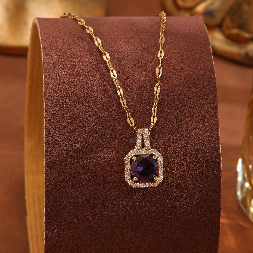 Korean style golden square diamond-encrusted pendant necklace, women's zircon necklace, titanium steel jewelry, collarbone chain, women's accessories details Picture