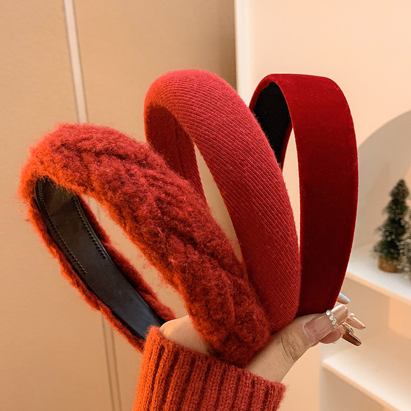 The 2022 New Year's style high top retro red hairband for women, a Korean Internet celebrity hair clipping headband with wide edges details Picture