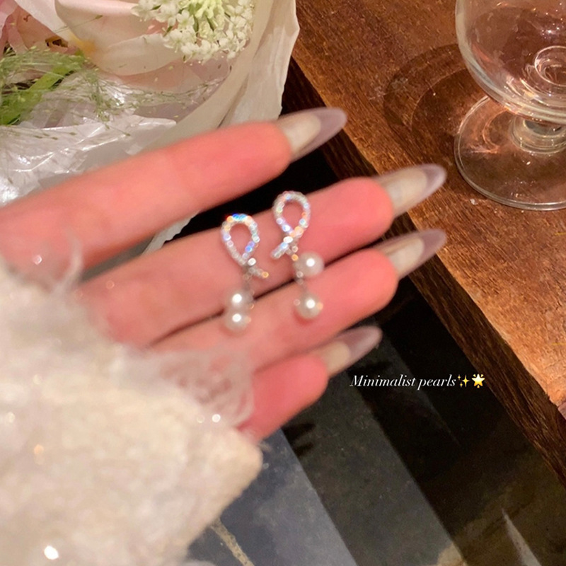 S925 Silver Needle Crossed Heart Pearl Earrings, sweet and unique for women, diamond-encrusted tassel stud earrings, elegant and high-end earrings full figure