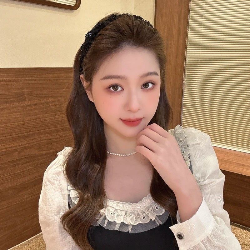 A new high-end, tooth-patterned hair band, a light luxury hair-pressing headband with a delicate fragrance style, handcrafted beaded hair tie headwear Specification drawing