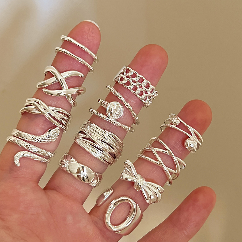 A niche retro and cold style multi-layer wound irregular ring for women on Instagram, trendy and fashionable, individual and versatile open ring full figure