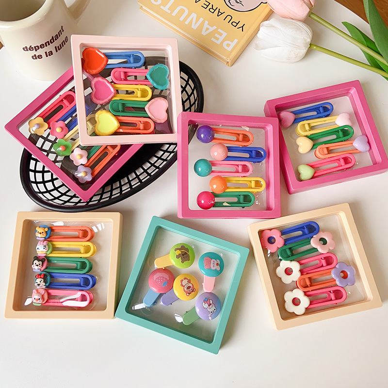 Children's hair clips, cartoon candy, flower hair clips, box set, Korean hair accessories, metal heart, crown clips, side clips for girls Application Scenario