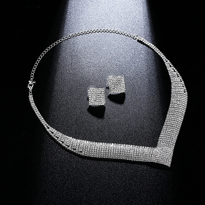 The elegant and shiny V-neck square earrings, earrings and necklace set N5424, a cross-border bestseller of bride accessories from Europe and America Application Scenario