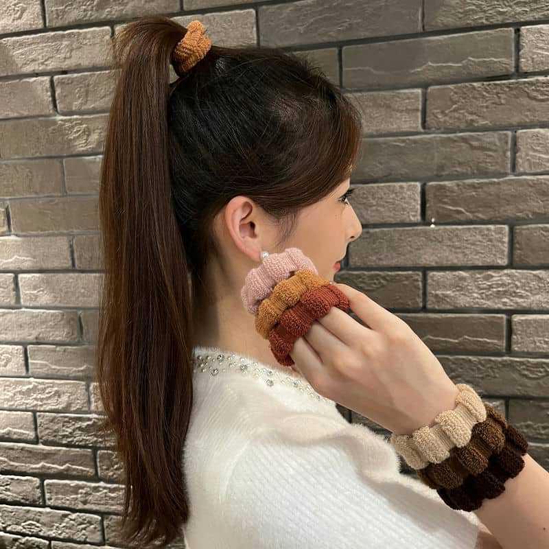 Durable canned hair tie rubber band, women's seamless hair tie, high ponytail hair band Application Scenario