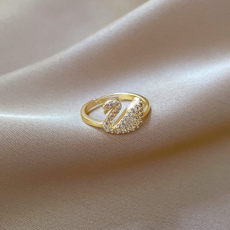 【 Real Gold 】 Full diamond swan wedding ring with adjustable opening, simple jewelry, Japanese-style ring couple rings Application Scenario