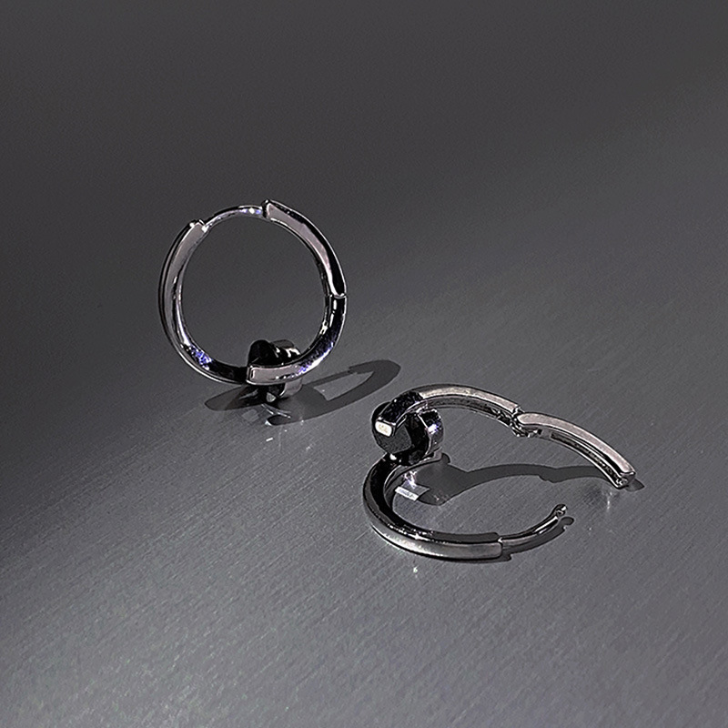 Sweet and cool black zircon earrings, Instagram-style individual and trendy ear buckles, new summer 2025 fashionable design earrings Specification drawing