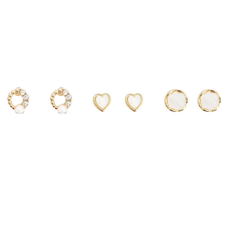 925 Silver Needle Simple and small heart-shaped circle stud earrings, ins trendy ear piercing Set earrings, sweet student earrings Item Picture