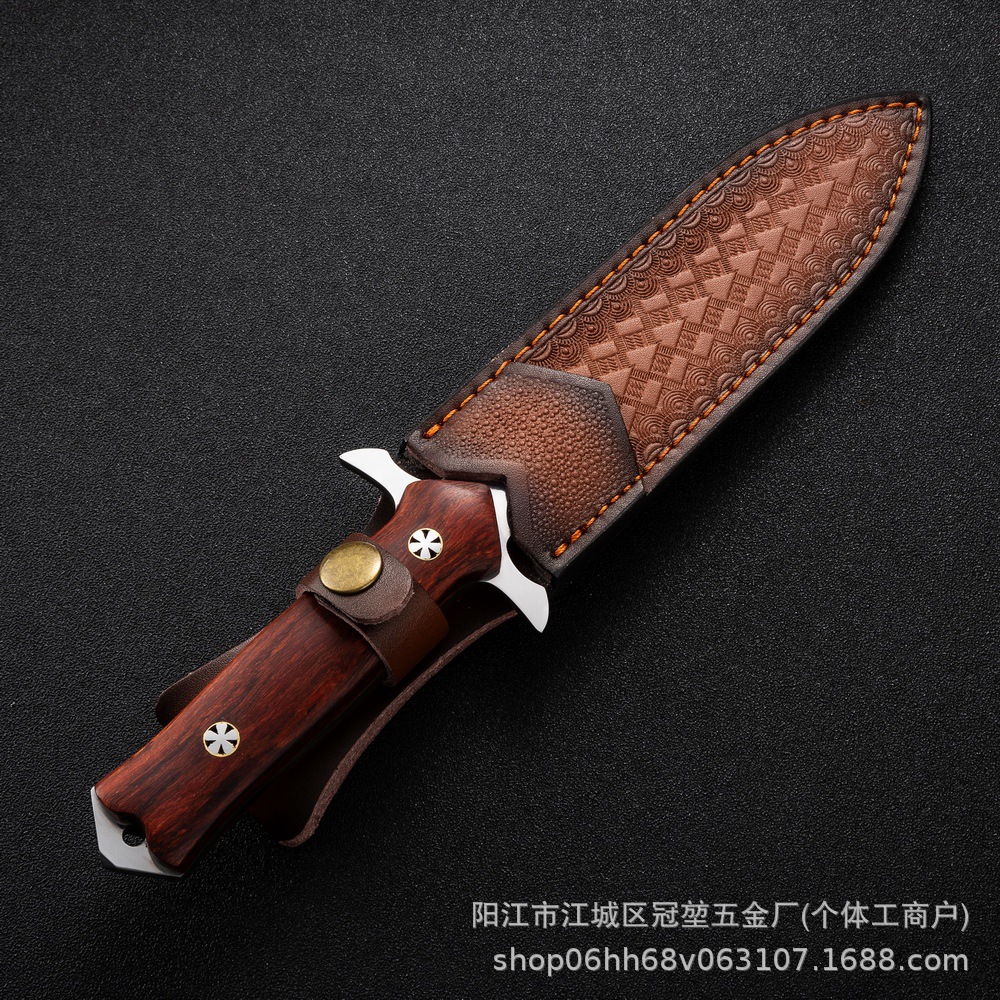 The best-selling M390 powder steel one-piece straight knife from Shengjian on e-commerce platforms, an outdoor hand-handled meat knife with sharp edges and high hardness Application Scenario