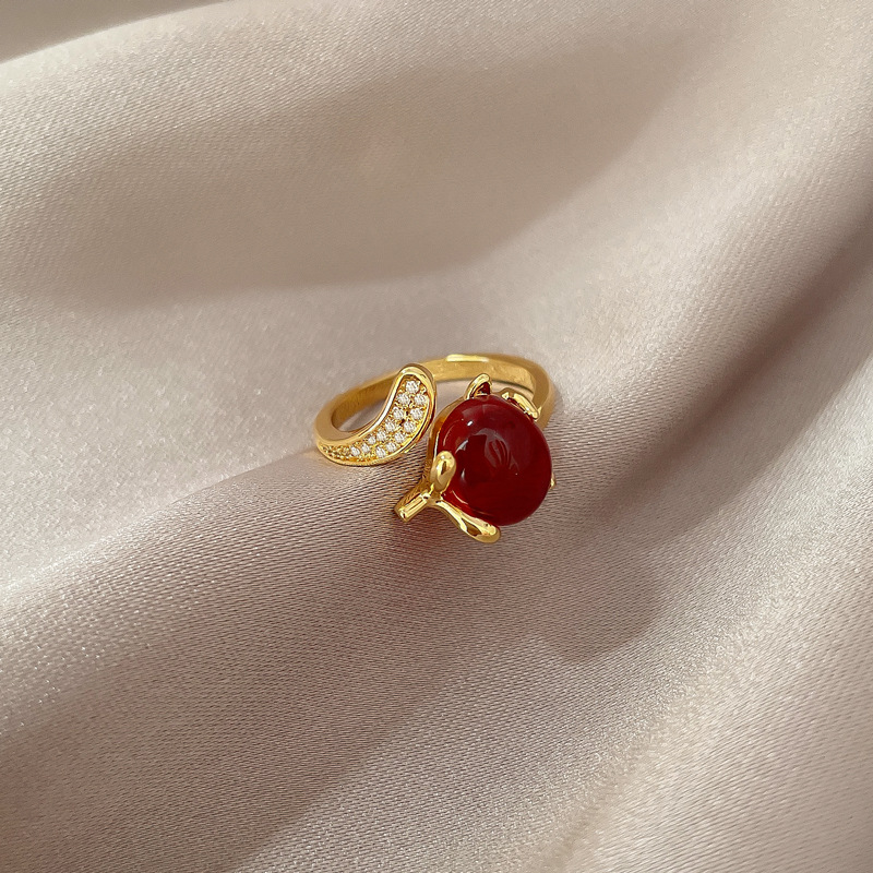 【 Real Gold 】 Douyin Live streaming version copper slightly inlaid zircon temperament red fox ring for women, adjustable opening ring for women Application Scenario