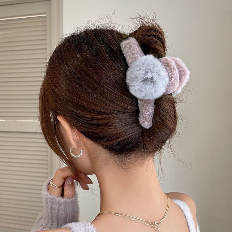 Korean popular hair clips, large autumn and winter plush hair clips, women's hair clips, shark clips, back of the head hair clips, headwear Specification drawing