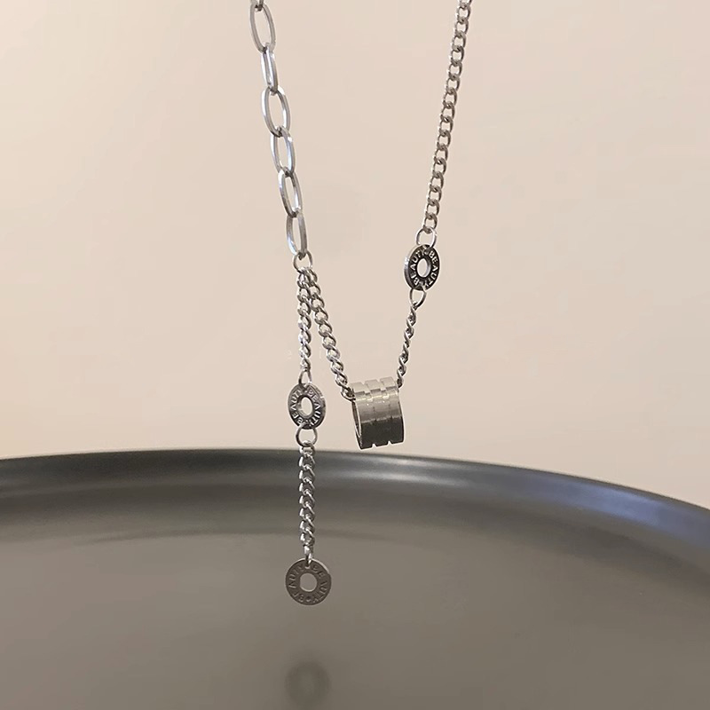 Titanium steel circular waist necklace for women's light luxury 2023 hoodie chain accessories autumn and winter design sense sweater chain details Picture