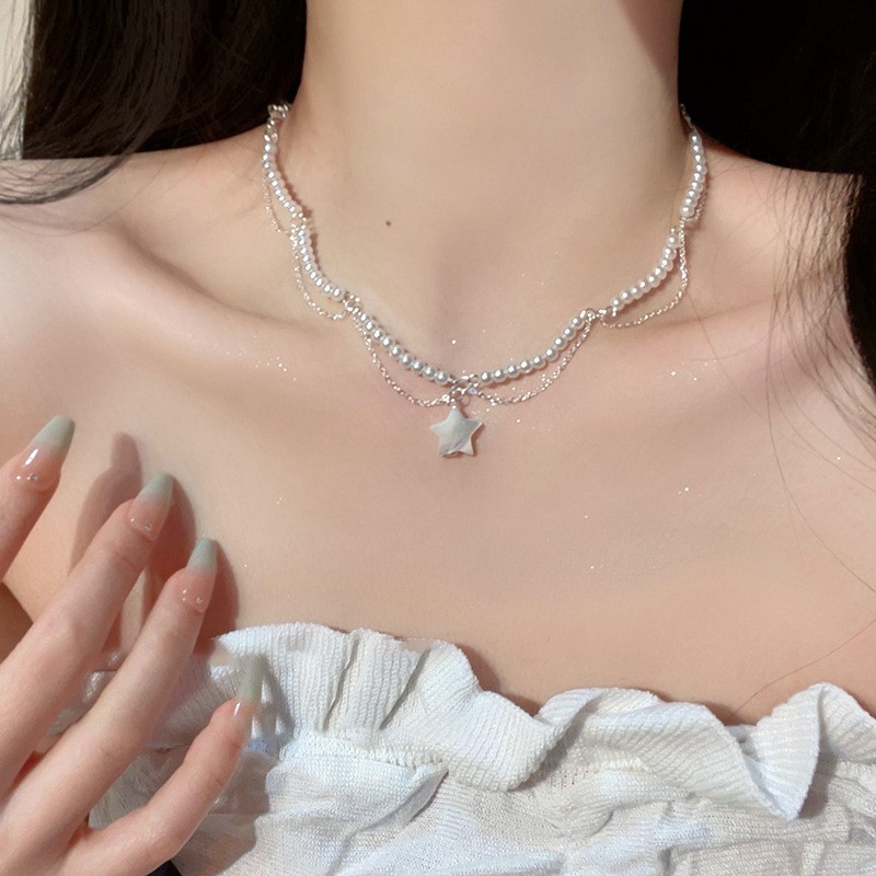 Retro double-layer pearl necklace, light luxury, artistic, niche design, high-end feel, diamond-encrusted pendant, collarbone chain, high-end neck chain details Picture