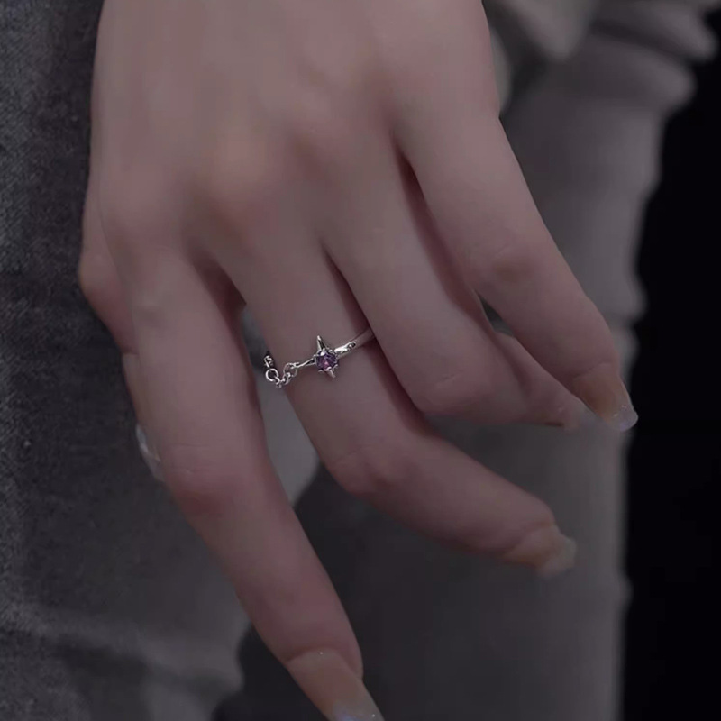 Purple zircon four-pointed star chain ring, a unique and high-end design for women, fashionable and individual index finger ring and tail ring Application Scenario