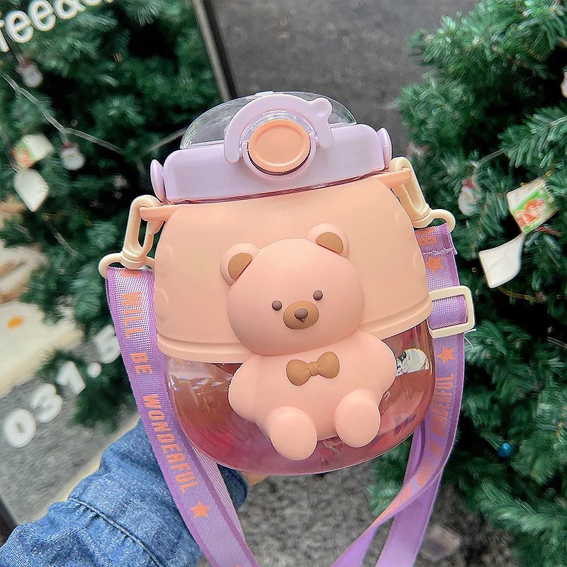 Little bear figurine plastic cup, cute large-capacity children's water bottle, portable hand-held, adorable girl student straw cup Specification drawing
