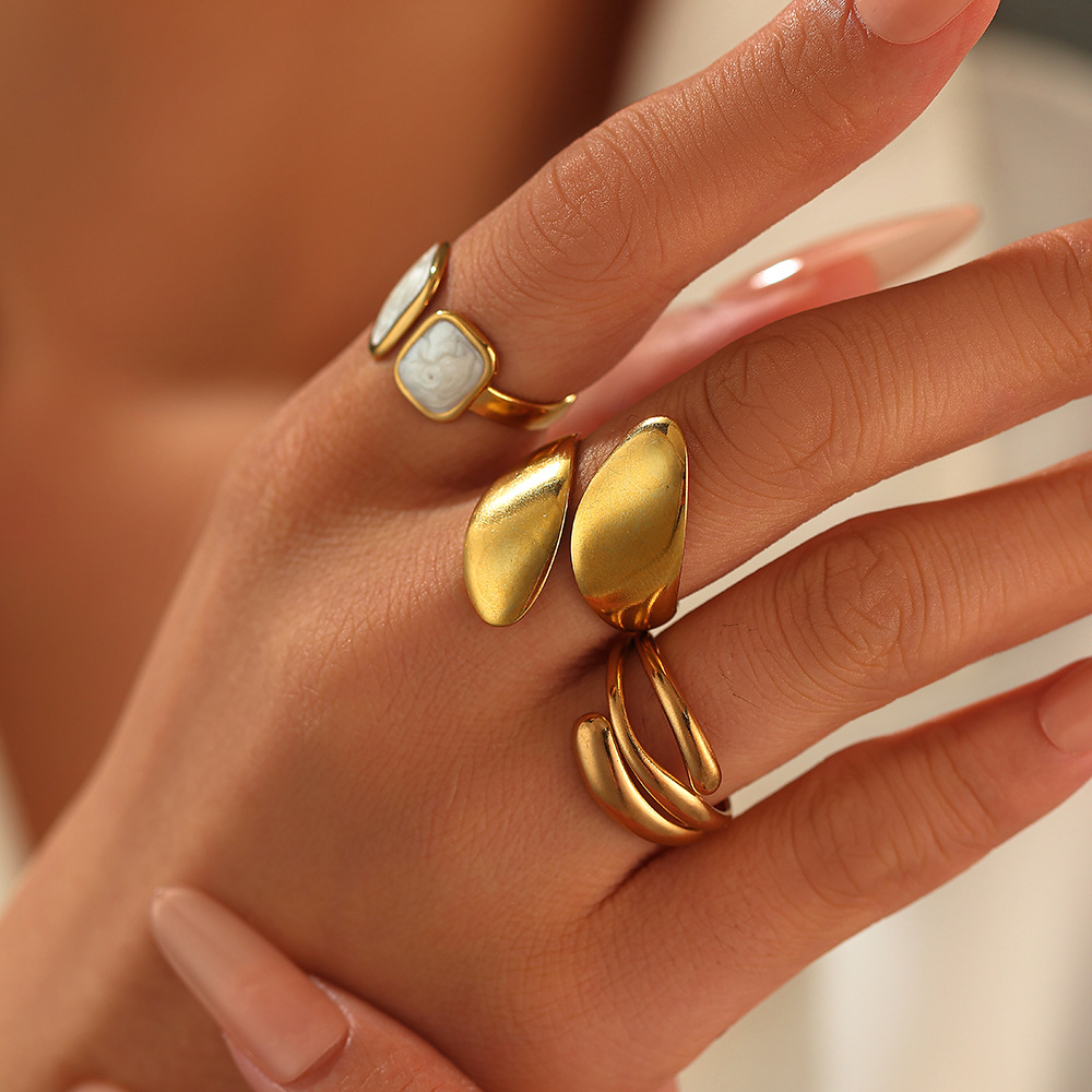 Xiyin European and American fashion Stainless Steel simple Style white oil-dripping round ring White painting Oil ring wholesale set for women full figure