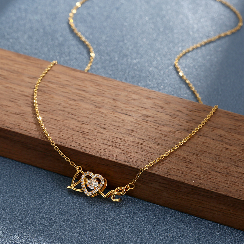 A fashionable new love pendant with a light luxury feel, a 520 titanium steel necklace with a female personality and trendy style, and a collarbone chain Application Scenario