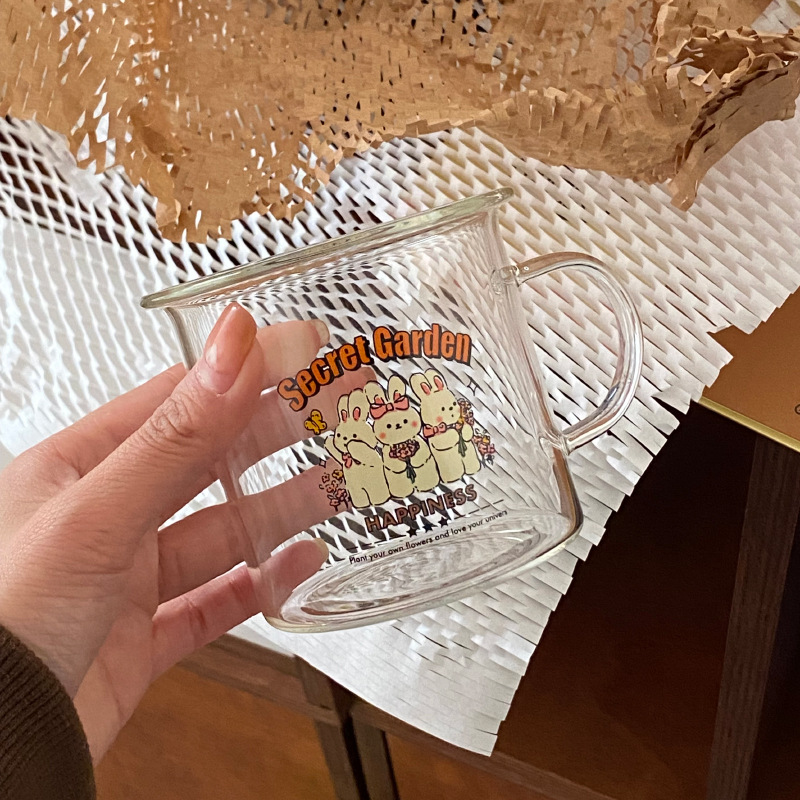 American retro cartoon printed little rabbit glass cup, high borosilicate heat-resistant flip cup, Crayon Shin-chan high-temperature resistant full figure