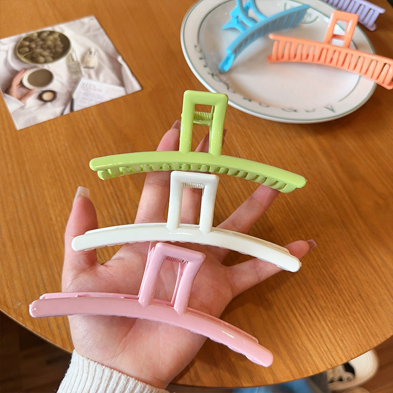 Simple candy-colored hair clips, bb clips, fashionable colorful side bangs clips, seamless broken hair clips, women's side clips, headwear for women Application Scenario