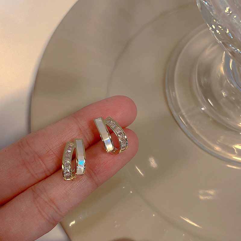 S925 Silver Needle Korean high-end design mother-of-pearl geometric earrings, women's light luxury exquisite zircon stud earrings full figure