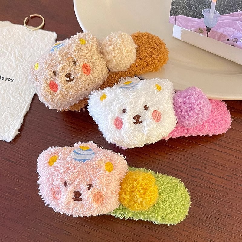 Autumn and winter plush little bear duckbill hair clip, cute large bun hair clip, back of the head side hair clip headwear details Picture