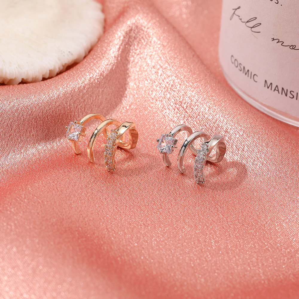 A new Korean style, simple and stylish three-layer ear clip with zircon inlay and no ear piercings, for women details Picture