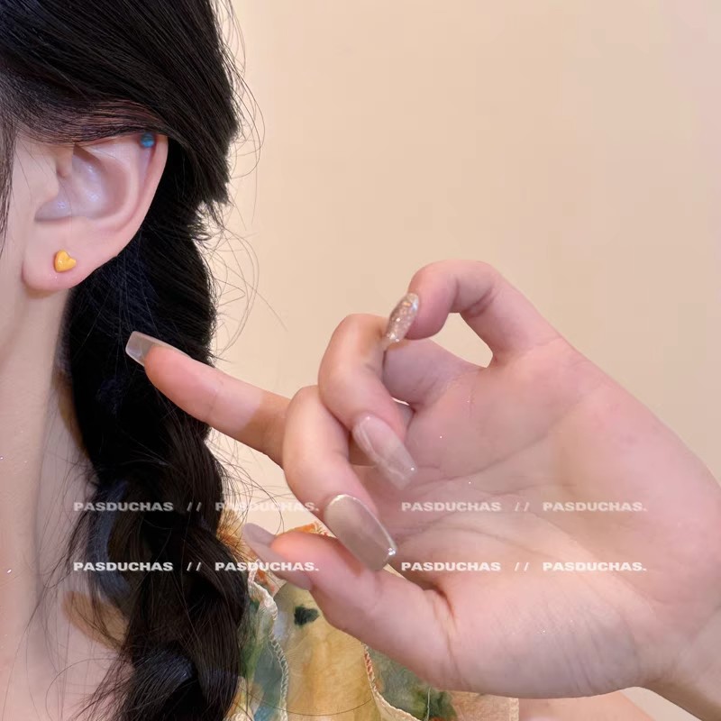 Dopamine candy-colored little bean stud earrings for girls, versatile, elegant and simple student ear-piercing set earrings Application Scenario