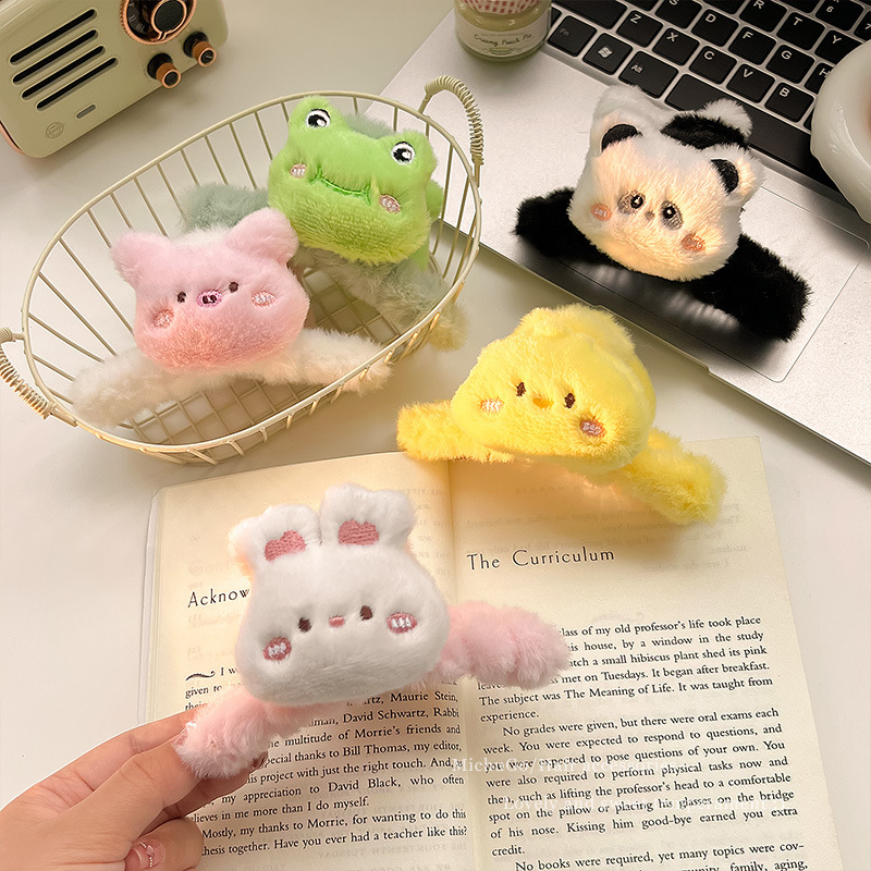 Cartoon doll, large plush claw clip, female autumn and winter, back of the head, updo, shark clip, cute bear hair clip, hair accessory details Picture