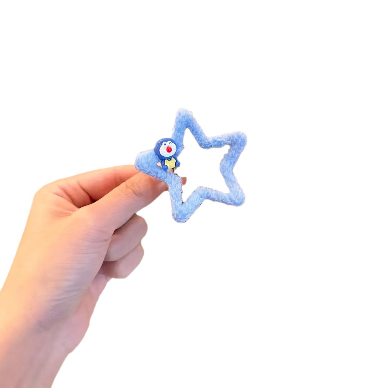 New autumn and winter children's cartoon five-pointed star plush hair clips, bangs clips, side clips, cute girl star broken hair clips Item Picture