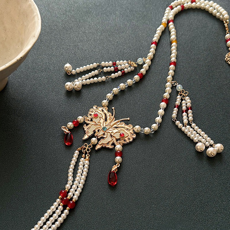 Double-layered Hanfu necklace with cloud back, long necklace, horse face skirt and red long tassels, ancient-style Ming Dynasty long necklace Application Scenario