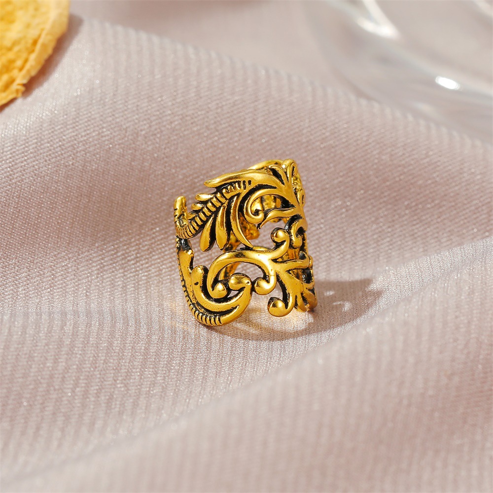 Cold style, simple and retro ear bone clips, unique leaf earrings without ear holes, women's aged look, cross-border best-selling earrings Application Scenario