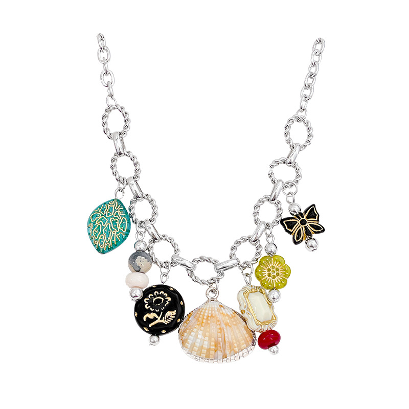 Retro shell butterfly pendant necklace for women, new autumn and winter vacation style, light luxury sweater chain, personalized and fashionable accessory Item Picture