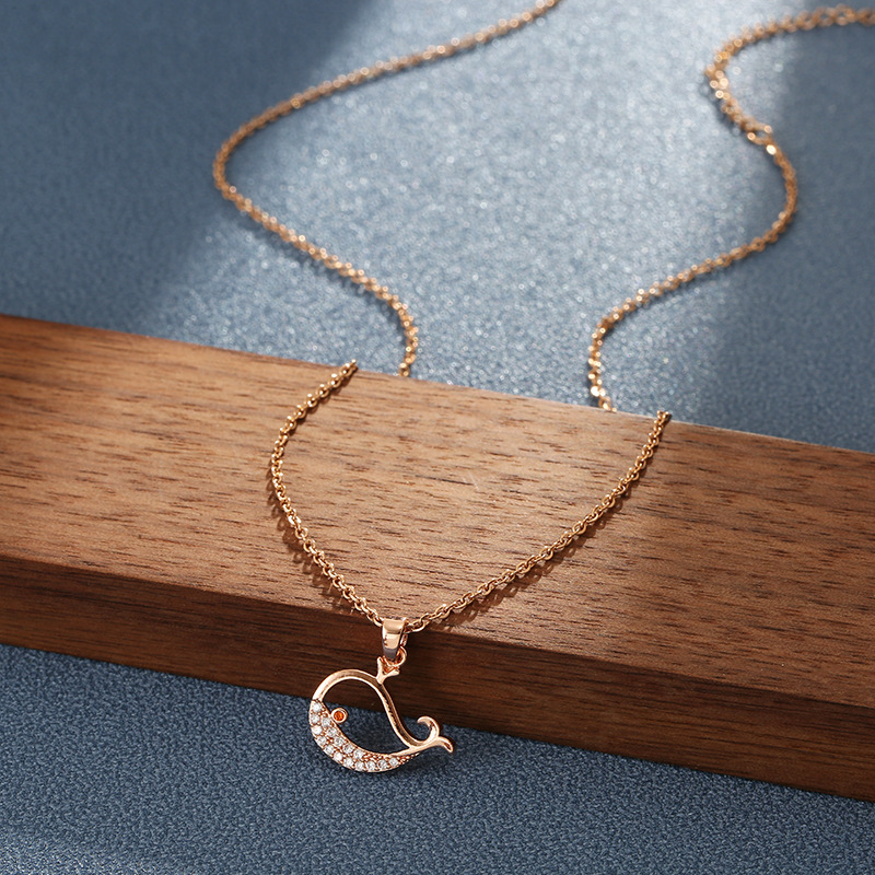 A new 18k gold-plated cute little whale titanium steel necklace in Korean style, a fresh and trendy female Instagram collarbone chain that doesn't fade Application Scenario