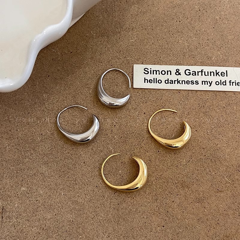 Golden water drop earrings for women 2025 New bestseller Unique stud earrings, light luxury and high-end, minimalist metal style earrings details Picture