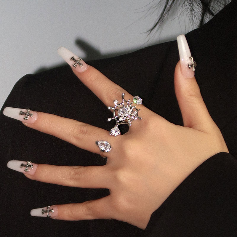 Sweet and cool spider web zircon ring for women, with a unique hollowed-out design sense, dark and cold style food ring, trendy and cool details Picture
