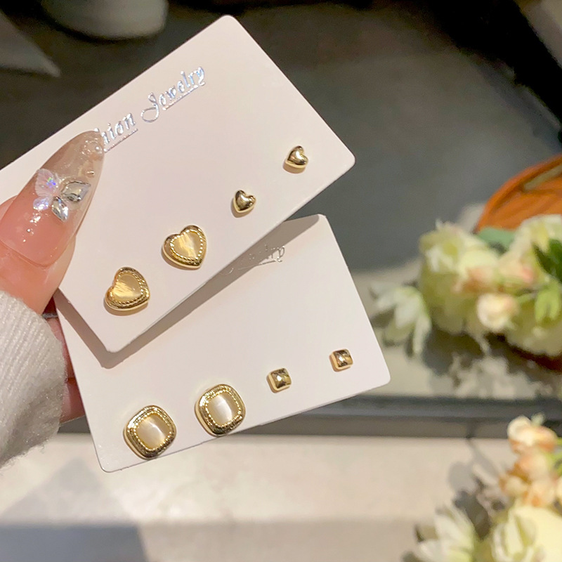 Four-piece set of cat's eye stone heart-shaped square stud earrings for women, French retro set of earrings, high-end look, internet-famous earrings wholesale details Picture