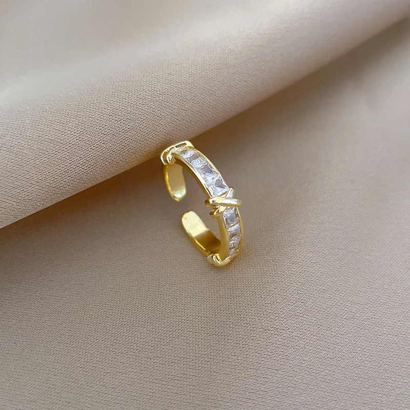 【 Real Gold 】 Cross-shaped full zirconium wedding ring, adjustable ring opening, simple jewelry, Japanese-style ring couple rings Specification drawing