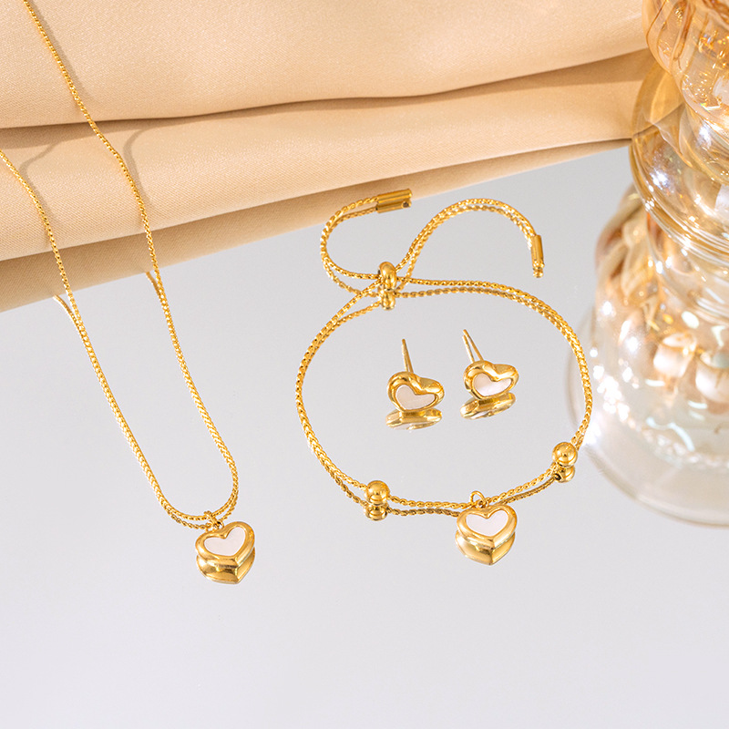 Colorful shell heart titanium steel necklace, women's fashionable pull-out bracelet, heart-shaped stud set, niche light luxury collarbone chain details Picture