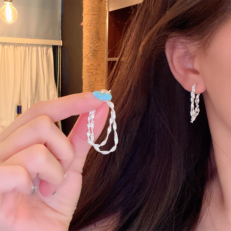 Sparkling silver double-layer chain stud earrings, cold style fashionable geometric irregular earrings, unique and elegant earrings Specification drawing