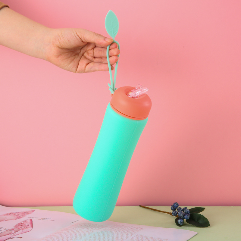 Cross-border summer new silicone water bottle, cycling water cup, spout cup, portable water bottle for mountain sports Application Scenario