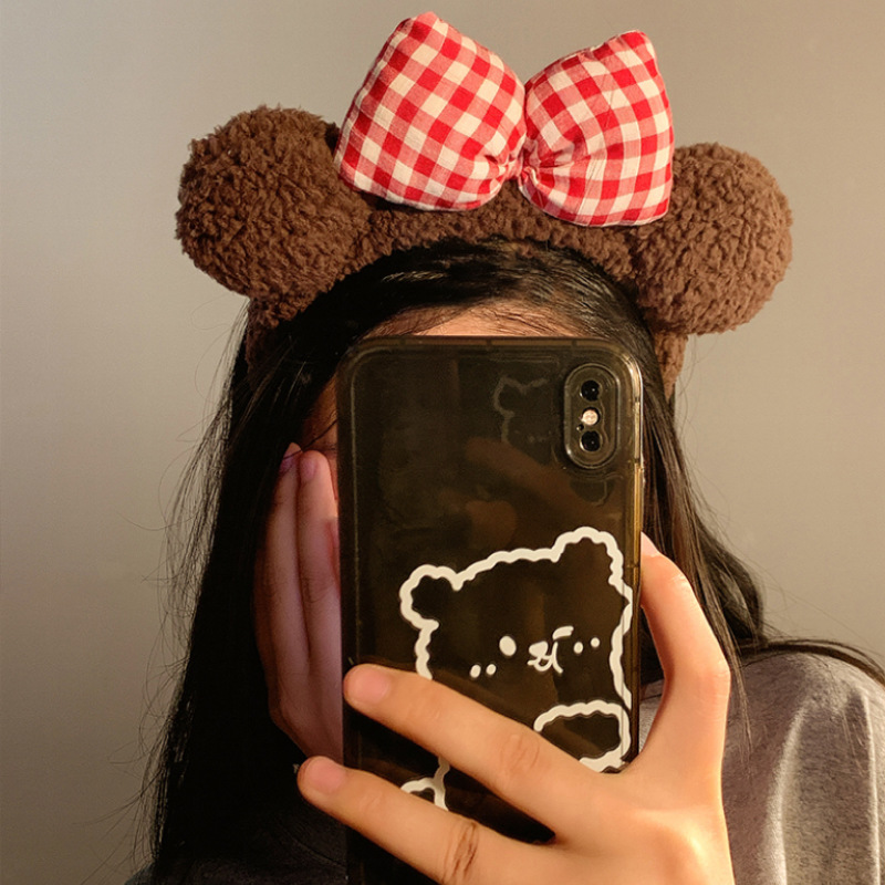 Cute checkered bow bear plush hair band for girls, cartoon facial wash hair pressing headband, anti-slip hair clip, hair tie headwear Application Scenario
