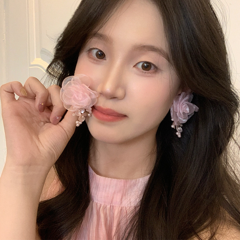 Sweet pink tulle flower earrings for women, spring and summer, high-end forest-themed tassel earrings, 2025 new fashion earrings Application Scenario