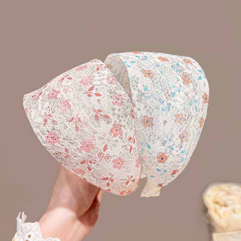 Spring Flower wide-brimmed hairband for women, 2025 New style, country style, versatile for going out, washing face, pressing hair, hairband, hairpin headwear Application Scenario