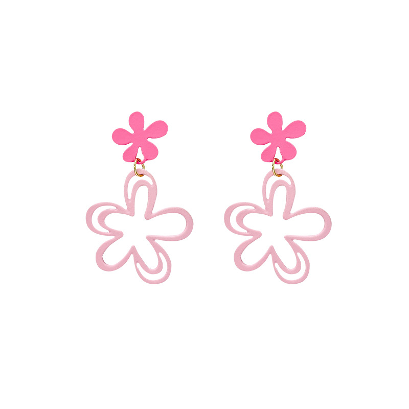 Pink hollowed-out flower earrings, French romance, Korean charm, sweet and gentle, stud earrings, fresh and cute design sense for women Item Picture