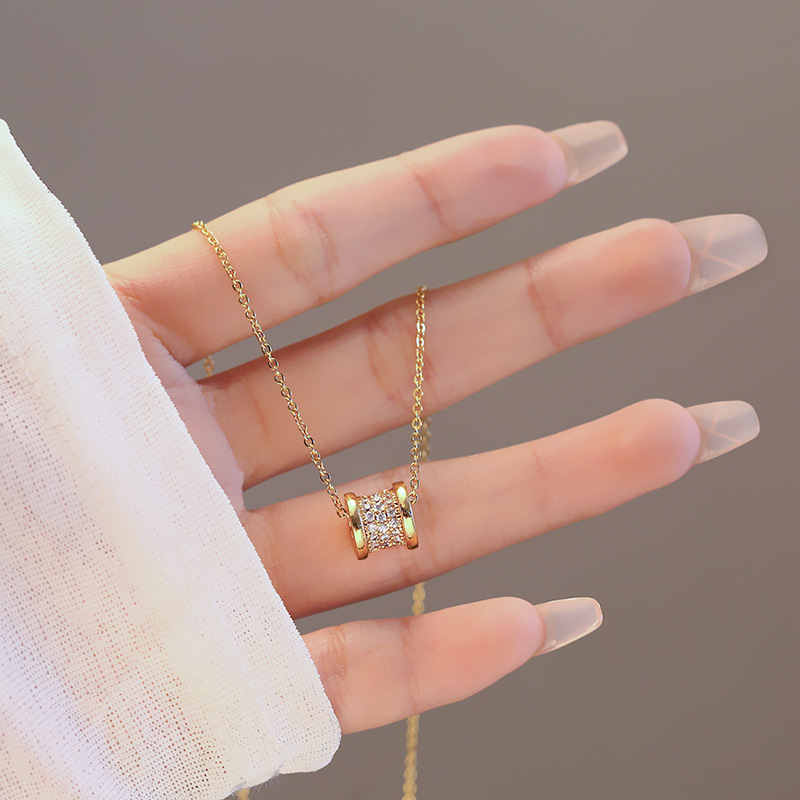 ins trendy and unique style, small waist titanium steel necklace for women, exquisite zircon Korean version new collarbone chain, light luxury necklace Specification drawing